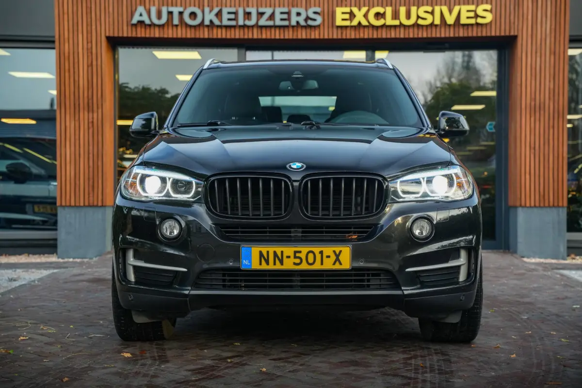xDrive25d Centennial Executive 7p. 7 Pers. Navi 20"L.M. Auto hold