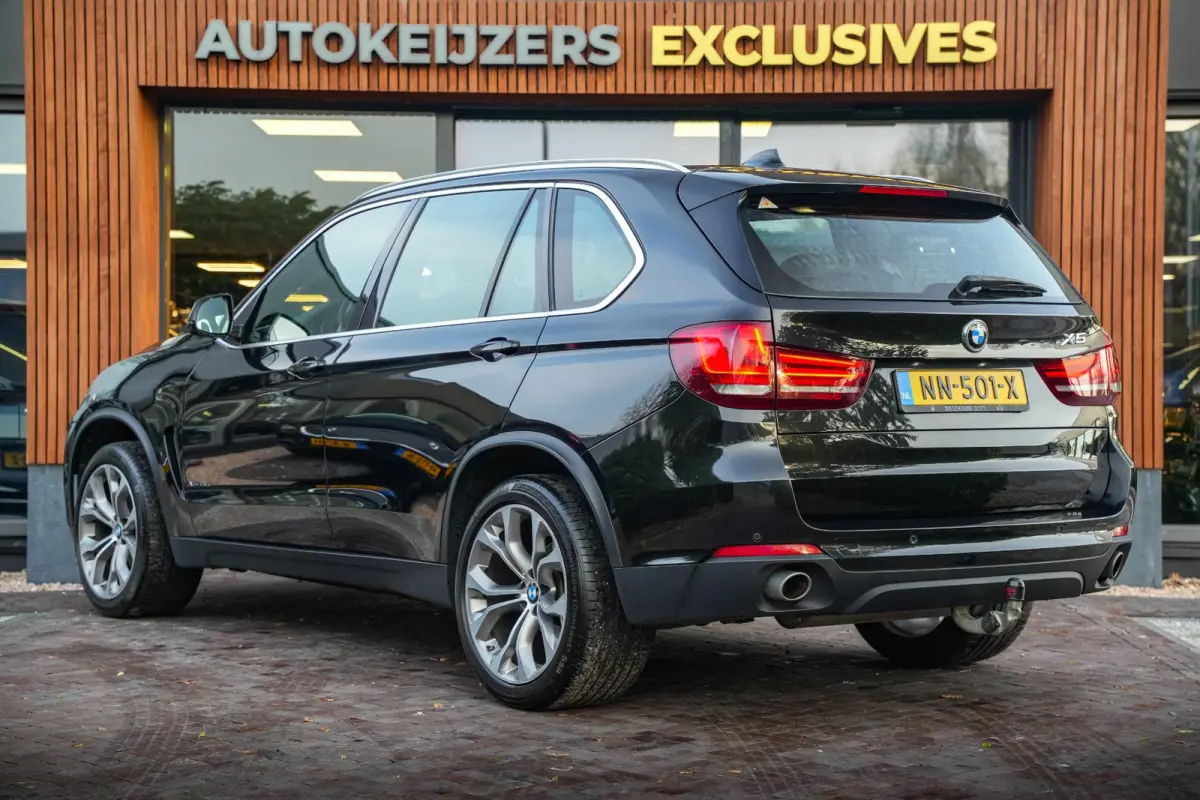xDrive25d Centennial Executive 7p. 7 Pers. Navi 20"L.M. Auto hold