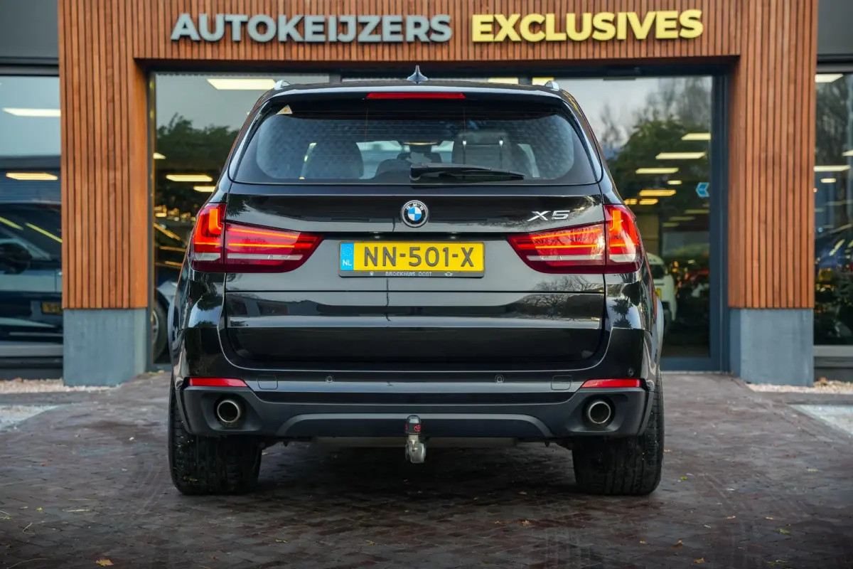 xDrive25d Centennial Executive 7p. 7 Pers. Navi 20"L.M. Auto hold