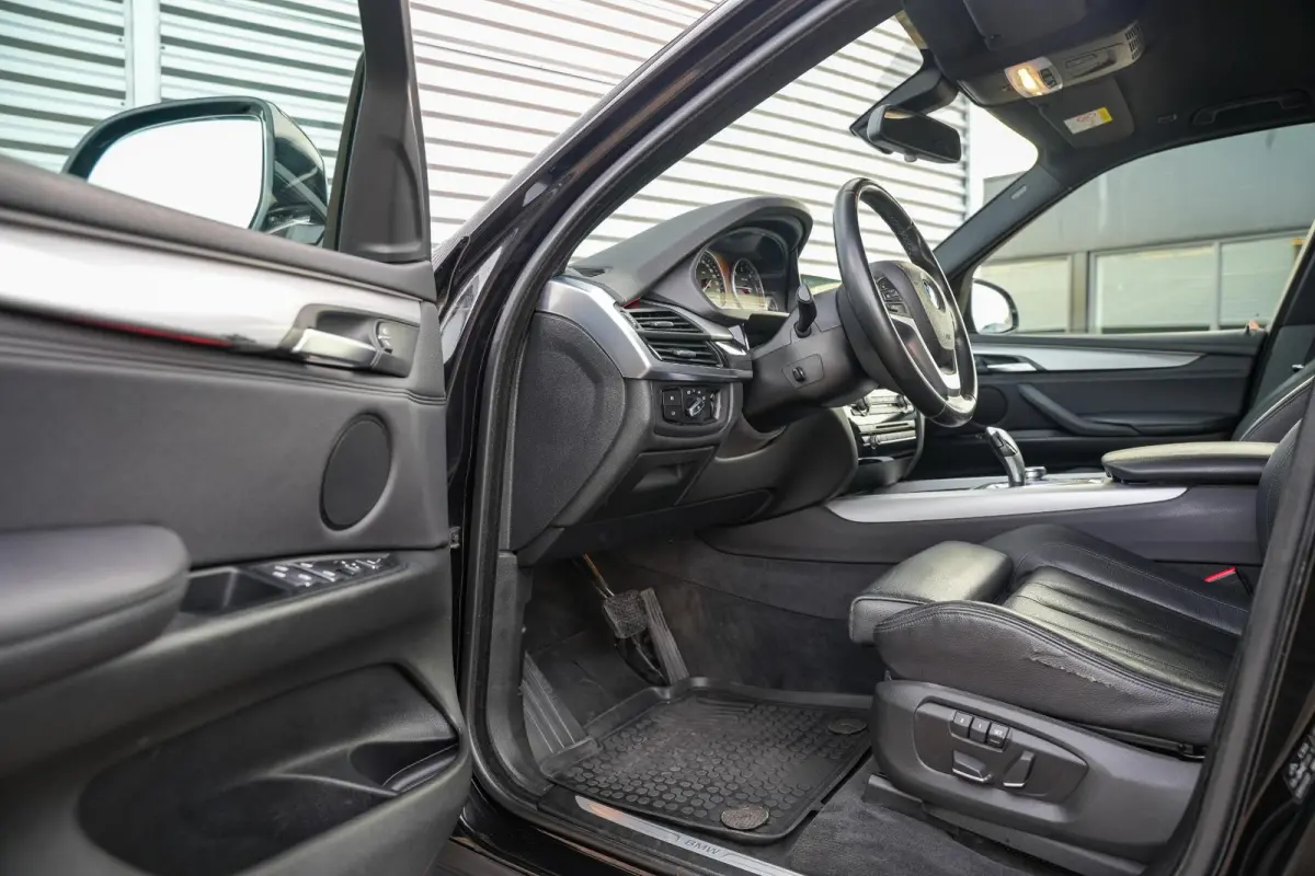 xDrive25d Centennial Executive 7p. 7 Pers. Navi 20"L.M. Auto hold