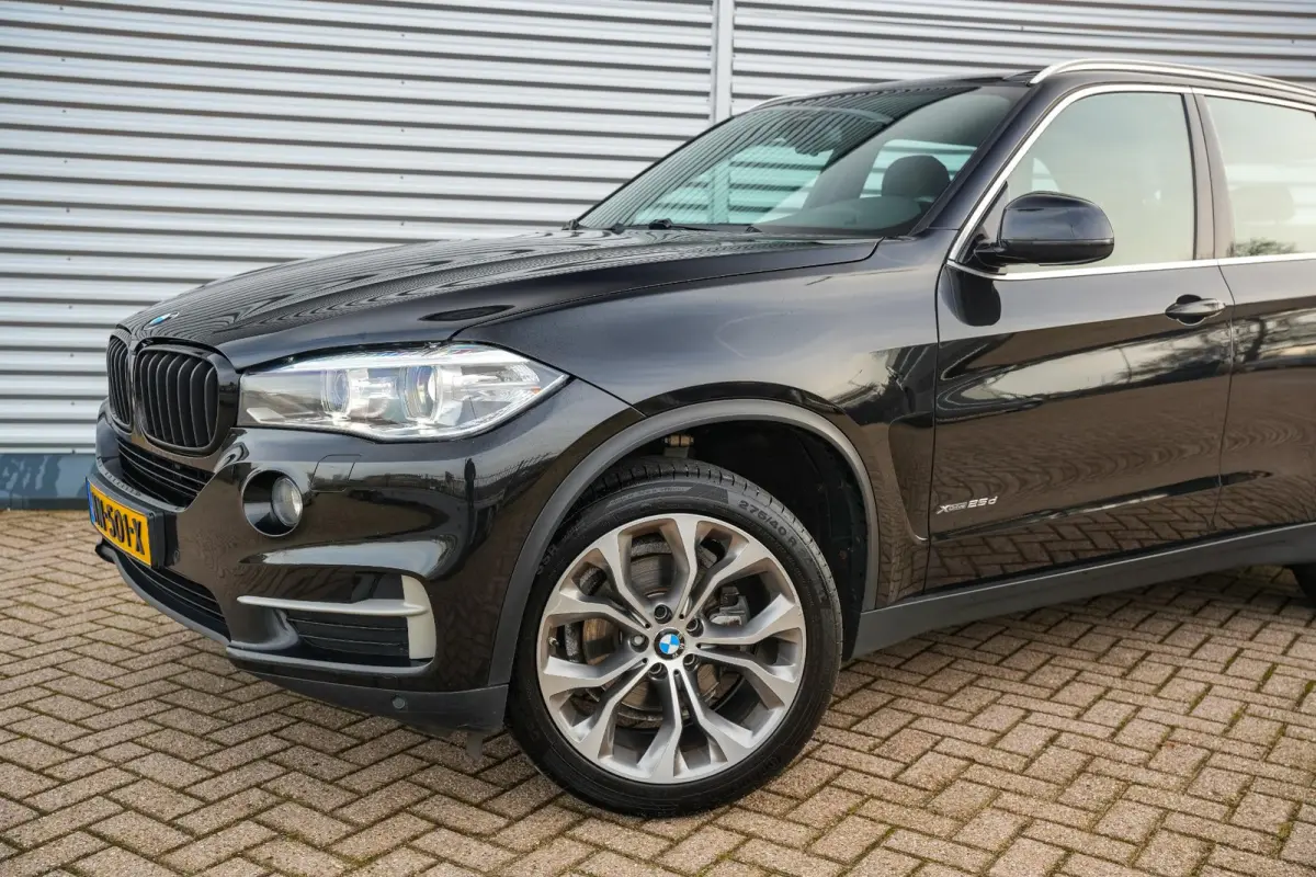 xDrive25d Centennial Executive 7p. 7 Pers. Navi 20"L.M. Auto hold