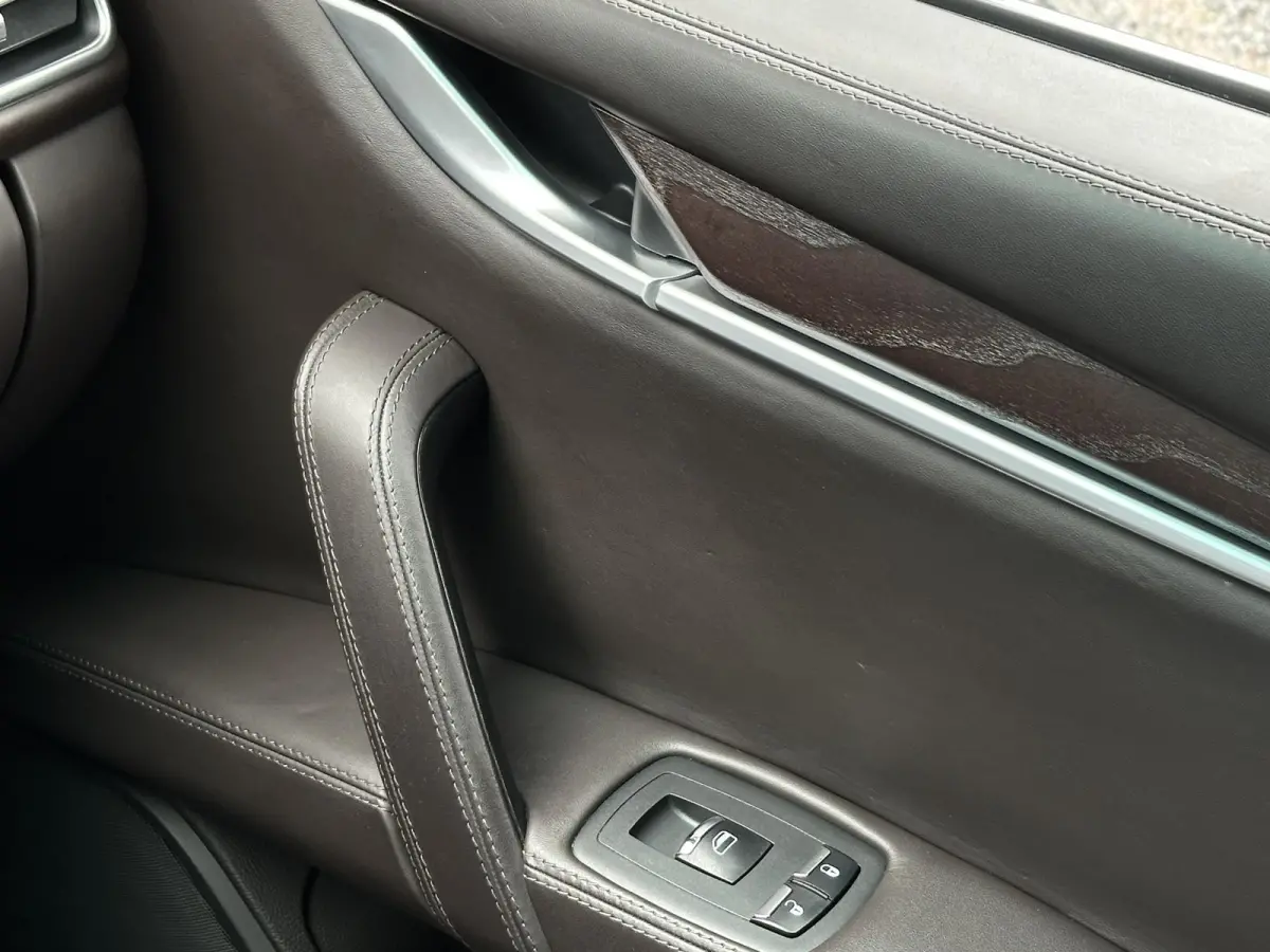 3.0 V6 D Leer Navi 20”