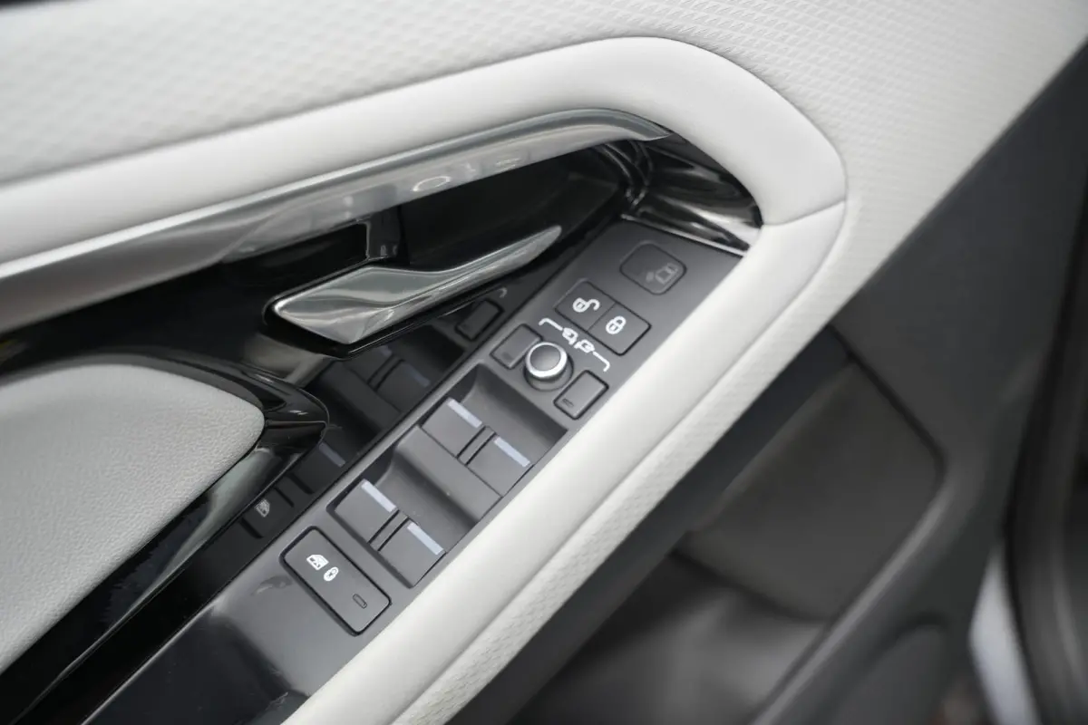 2.0 P200 AWD R-Dynamic S Open Panoramadak Meridian Matrix LED Leer