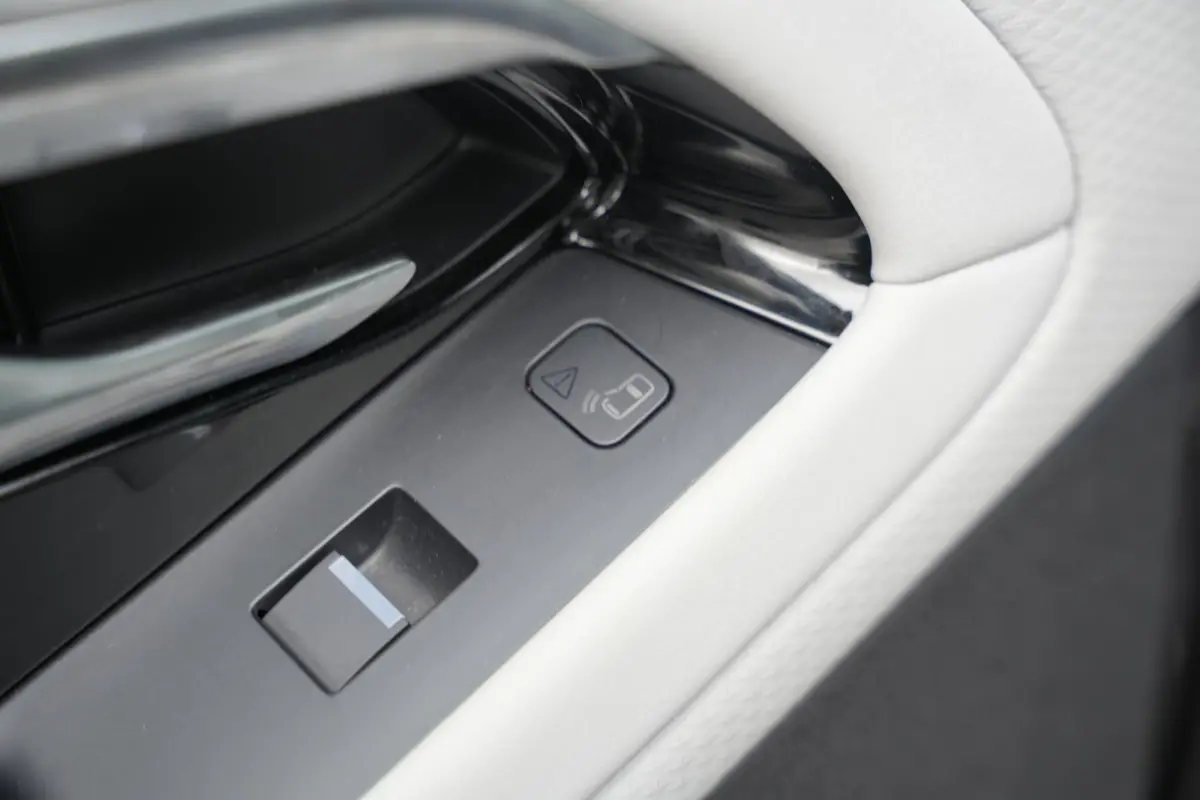 2.0 P200 AWD R-Dynamic S Open Panoramadak Meridian Matrix LED Leer