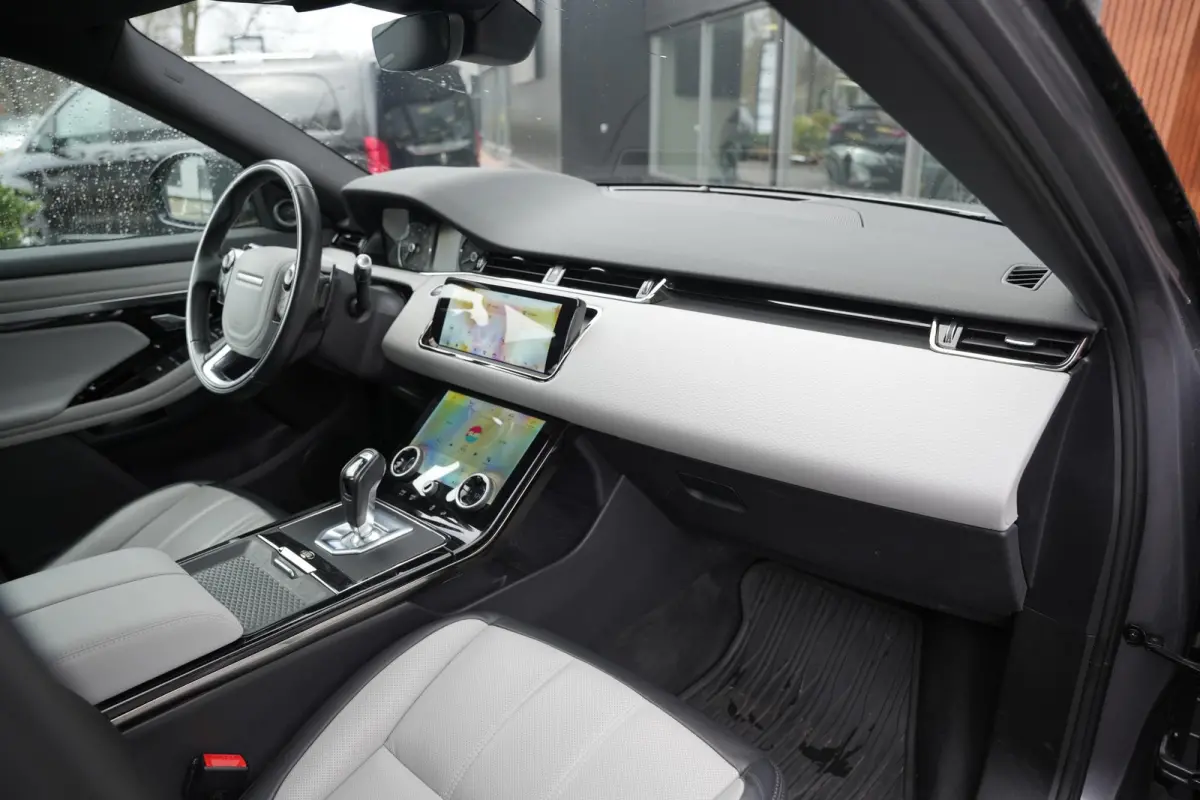2.0 P200 AWD R-Dynamic S Open Panoramadak Meridian Matrix LED Leer