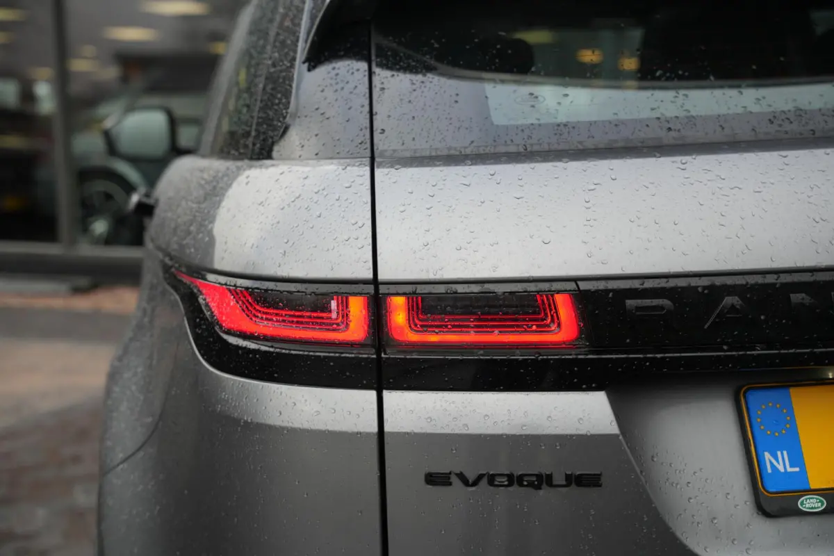2.0 P200 AWD R-Dynamic S Open Panoramadak Meridian Matrix LED Leer