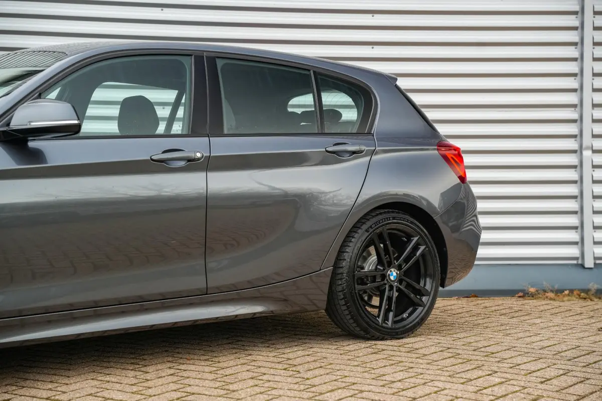 125i Edition M Sport Shadow High Executive