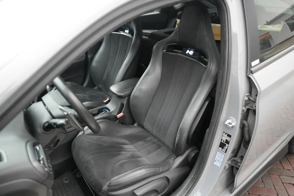 2.0 N Schaalstoelen Stoelverw. Airco Navi