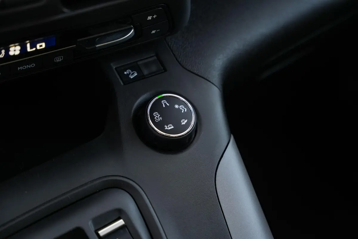 Geel Kenteken 5 Persoons Automaat Navi