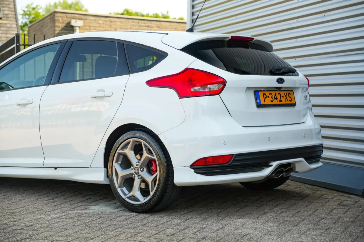 2.0 ST-3 250 pk Keyless Stuurverw. Cruise Clima 18''LM