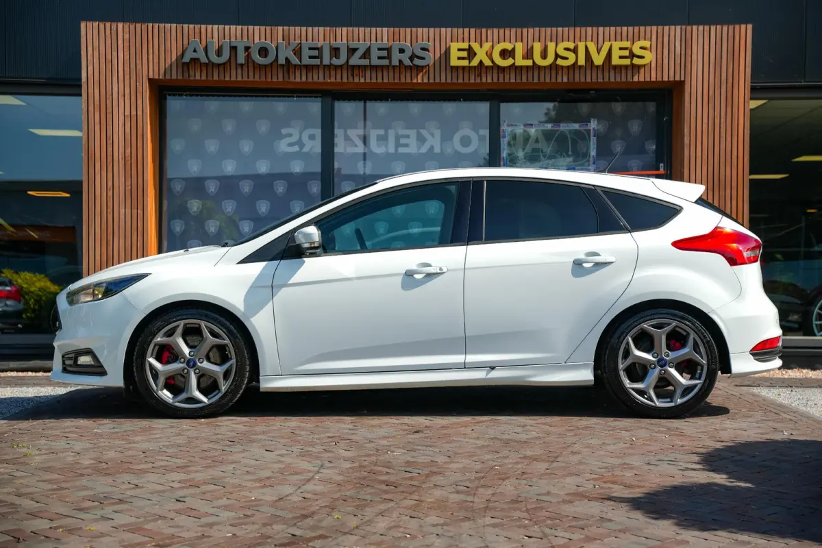 2.0 ST-3 250 pk Keyless Stuurverw. Cruise Clima 18''LM
