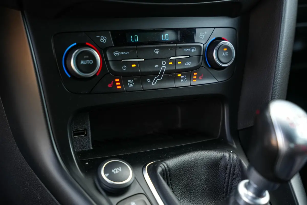 2.0 ST-3 250 pk Keyless Stuurverw. Cruise Clima 18''LM