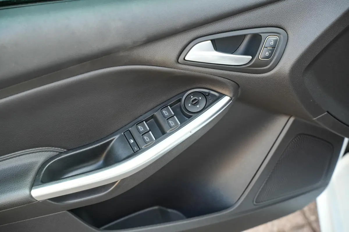 2.0 ST-3 250 pk Keyless Stuurverw. Cruise Clima 18''LM