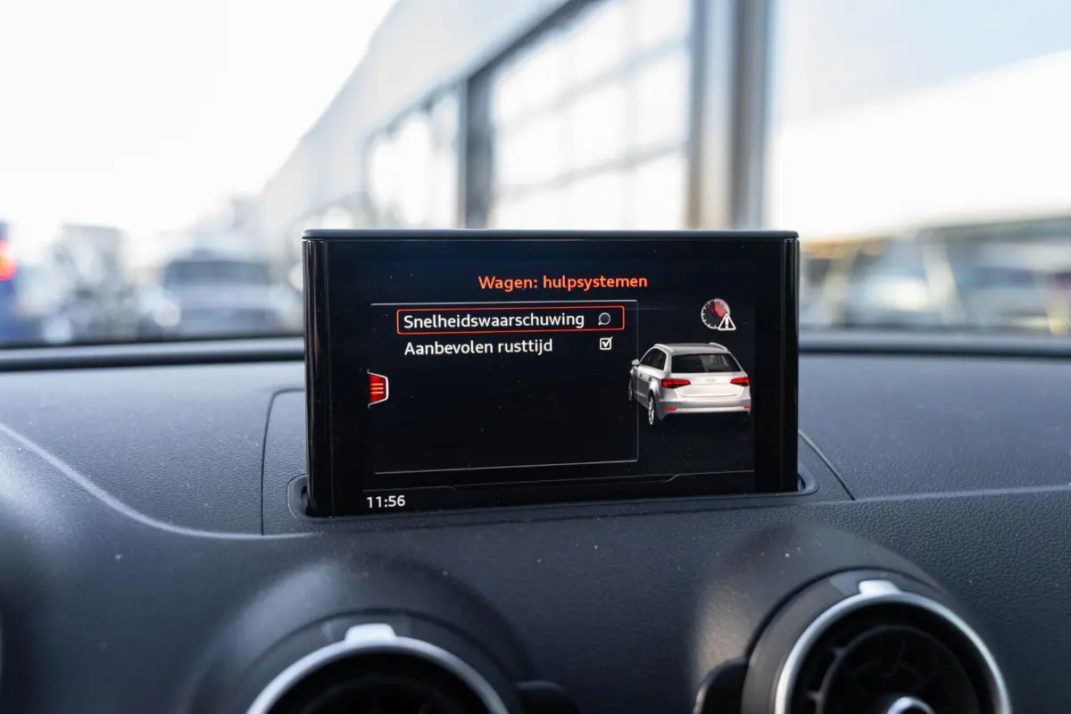 1.0 TFSI Koplampreiniging Airco 16"L.M. Radio/CD Multifunctioneel stuurwiel