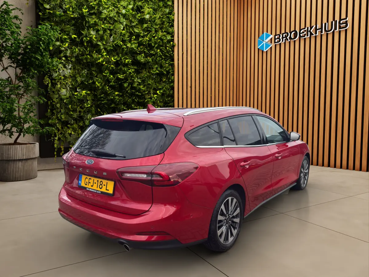 1.0 EcoBoost Hybrid Titanium X | Adapt. Cruise | B&O | AGR-stoel | Stoel-stuurverw. | Blis | Draadloos Apple Carplay