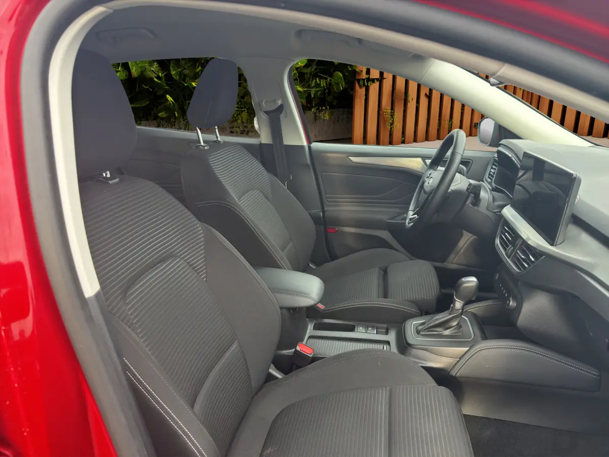 1.0 EcoBoost Hybrid Titanium X | Adapt. Cruise | B&O | AGR-stoel | Stoel-stuurverw. | Blis | Draadloos Apple Carplay