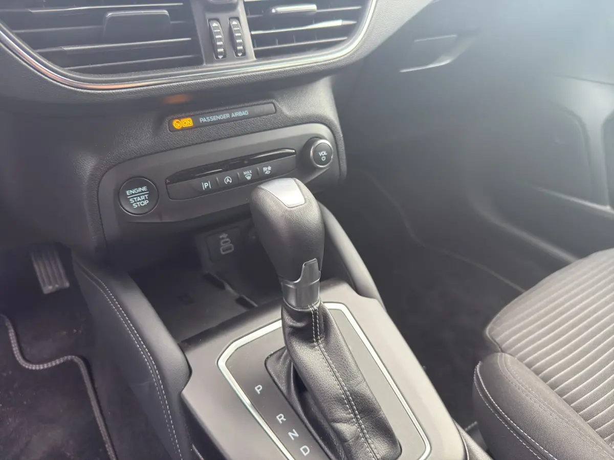 1.0 EcoBoost Hybrid Titanium X | Adapt. Cruise | B&O | AGR-stoel | Stoel-stuurverw. | Blis | Draadloos Apple Carplay