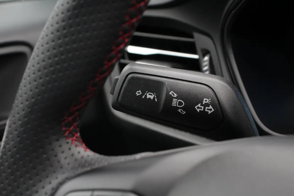 1.0 EcoBoost Hybrid ST Line X | VOL! | PANO DAK | AGR ZETEL | B&O AUDIO | ADAPTIVE CRUISE | CAMERA | STOEL + STUURVERWARMING