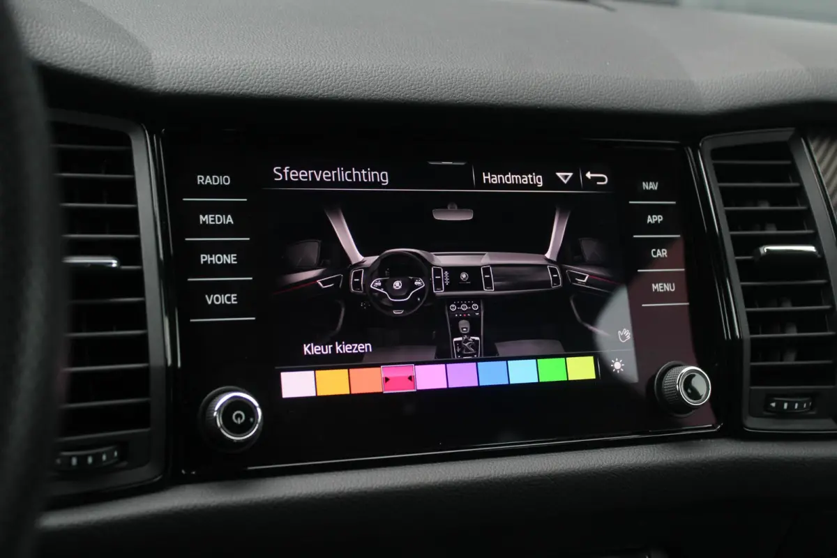 2.0 TSI 4x4 Sportline Business | Panoramadak | Trekhaak | stuur en stoelverwarming | Bomvol