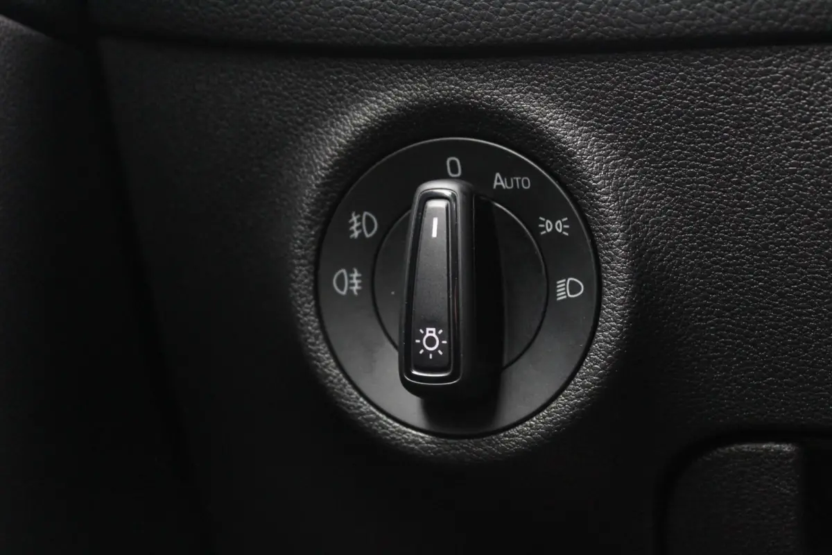 2.0 TSI 4x4 Sportline Business | Panoramadak | Trekhaak | stuur en stoelverwarming | Bomvol