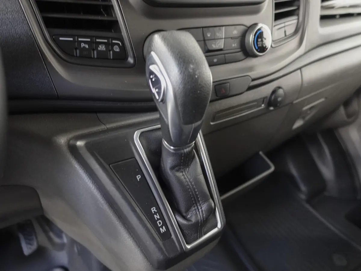 330 2.0 TDCI L3H2 Trend Automaat Airco Trekhaak Cruise Control