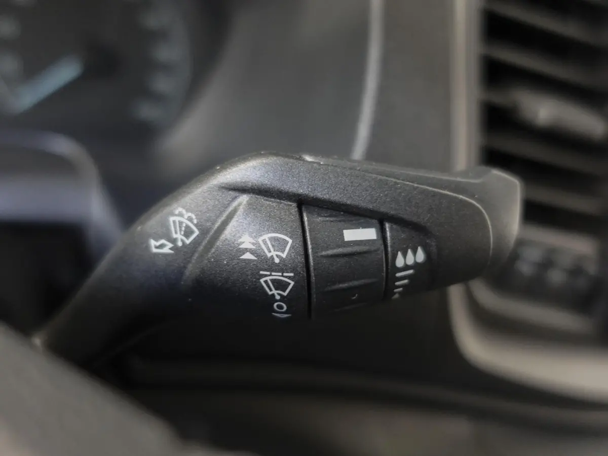 330 2.0 TDCI L3H2 Trend Automaat Airco Trekhaak Cruise Control