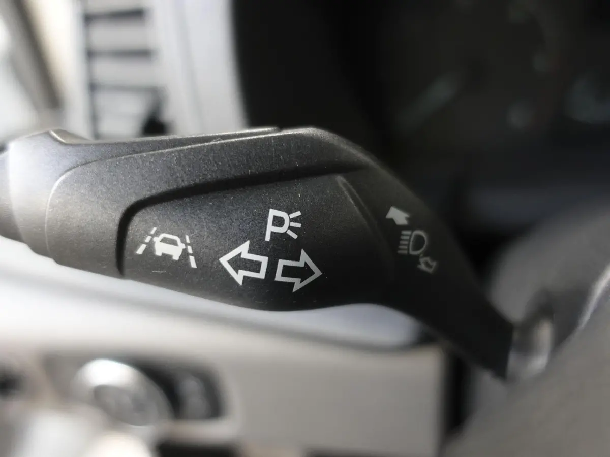 330 2.0 TDCI L3H2 Trend Automaat Airco Trekhaak Cruise Control