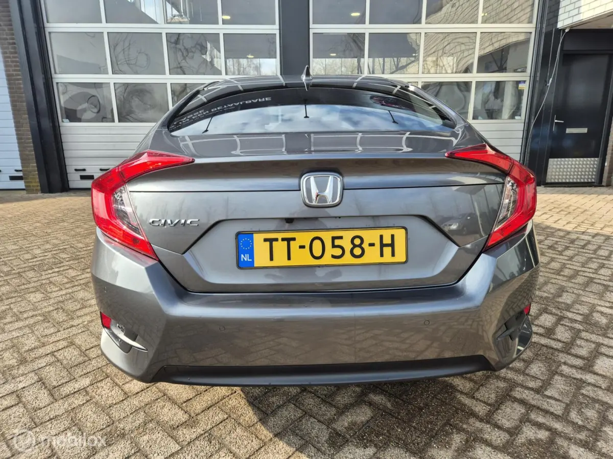1.5 i-VTEC Elegance 69000KM NAP!