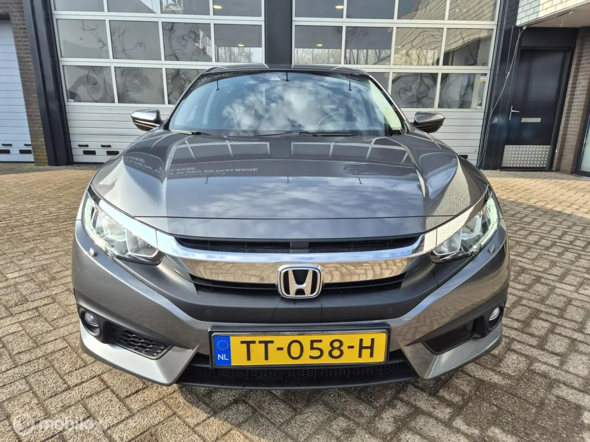 1.5 i-VTEC Elegance 69000KM NAP!