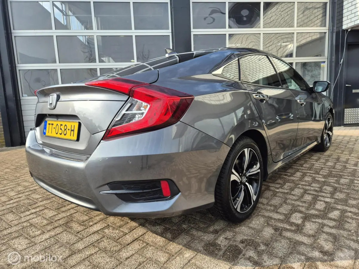 1.5 i-VTEC Elegance 69000KM NAP!