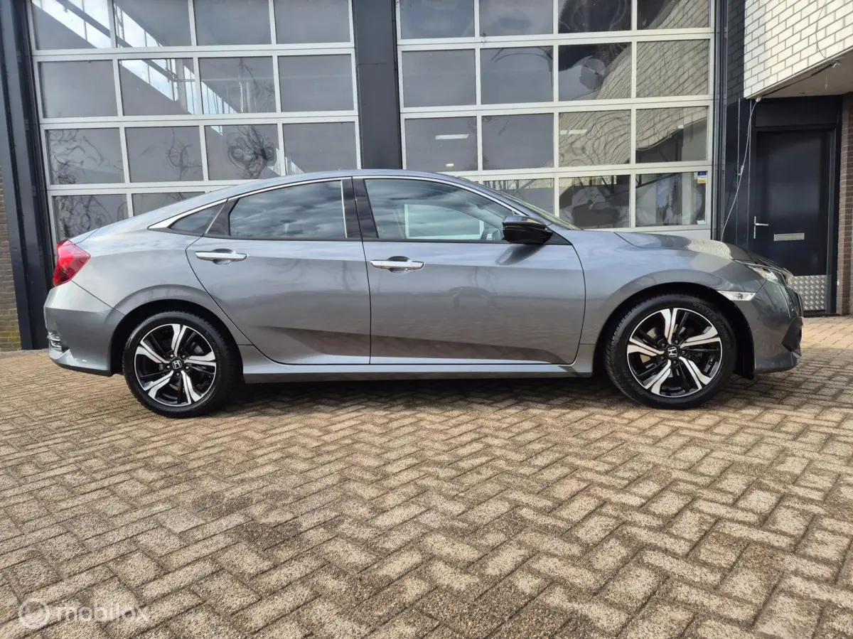 1.5 i-VTEC Elegance 69000KM NAP!
