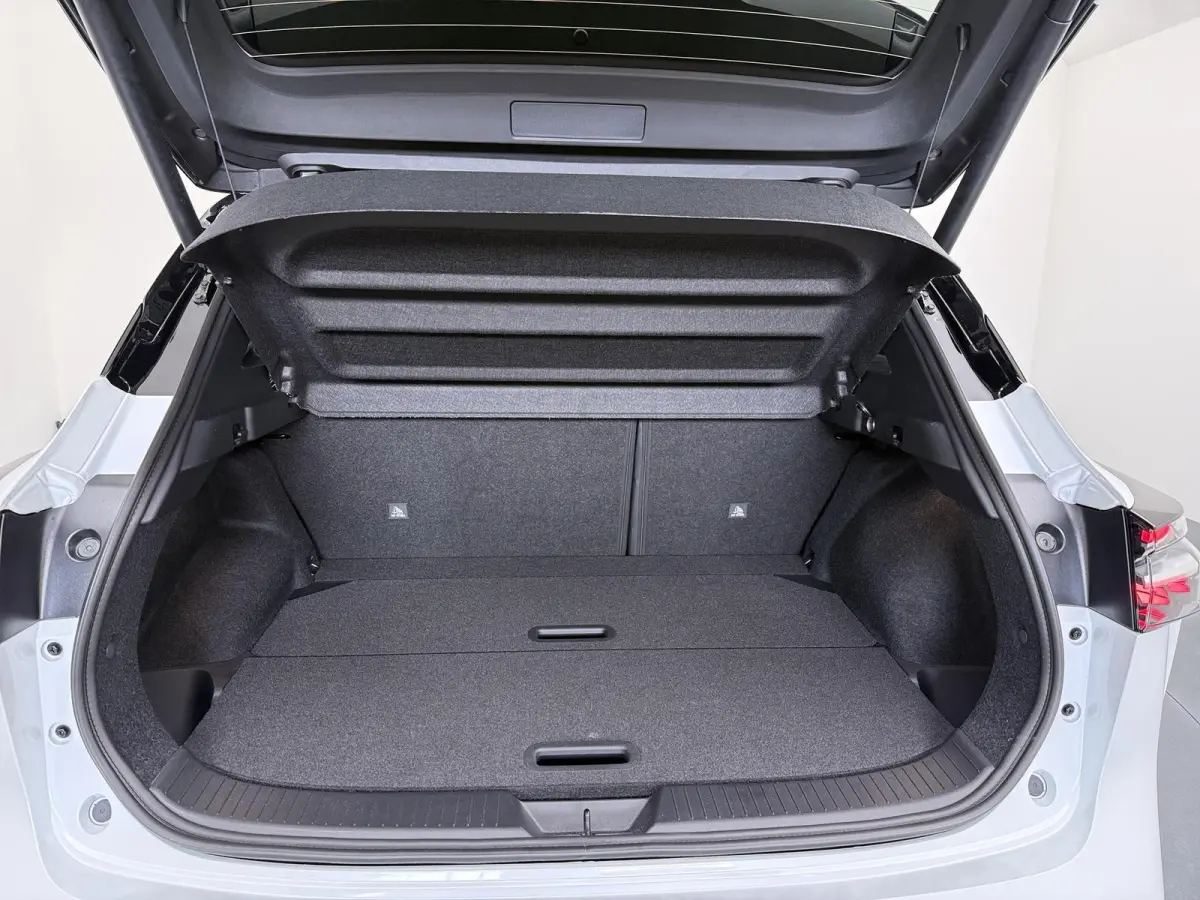1.3 MHEV Xtronic Tekna Plus Pro-Pilot | Google | 1800kg Geremd