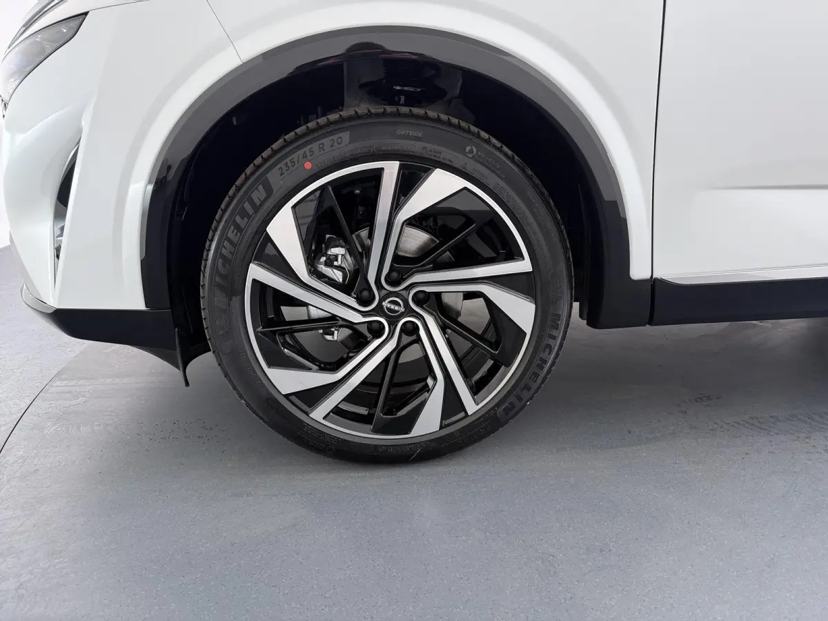 1.3 MHEV Xtronic Tekna Plus Pro-Pilot | Google | 1800kg Geremd