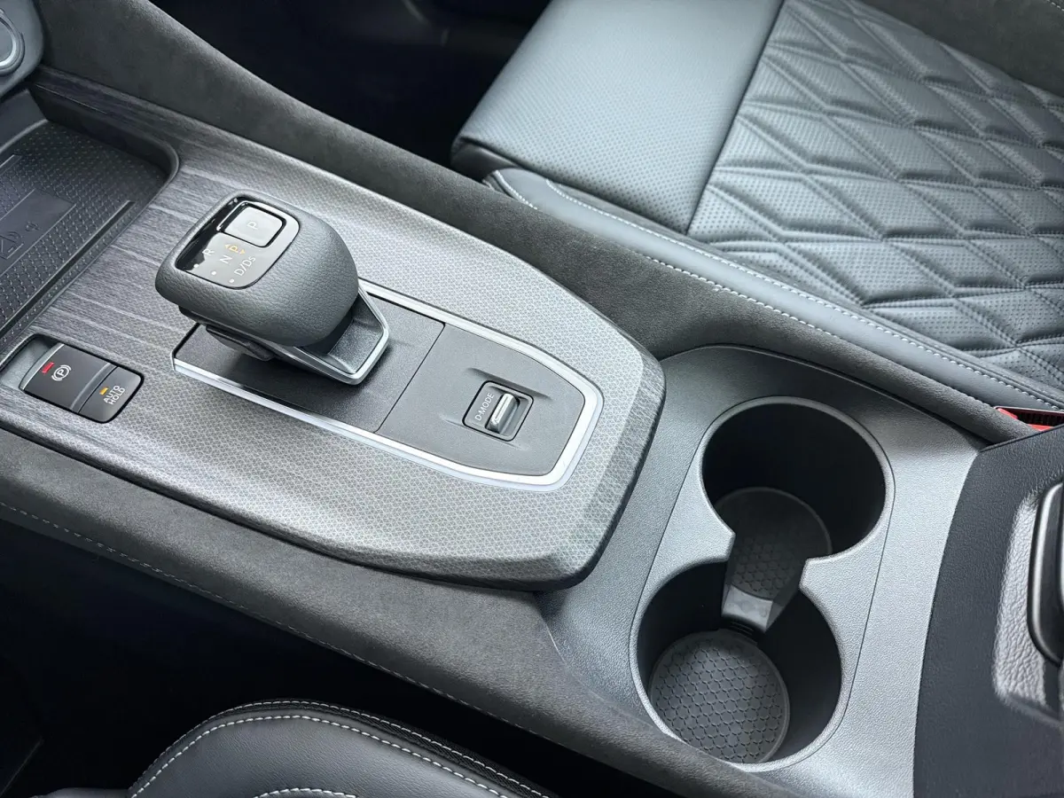 1.3 MHEV Xtronic Tekna Plus Pro-Pilot | Google | 1800kg Geremd