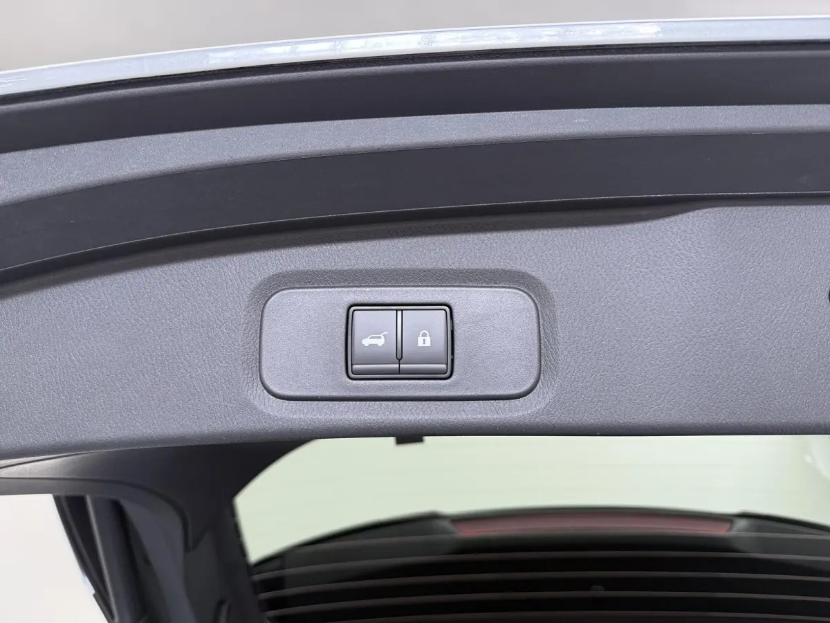 1.3 MHEV Xtronic Tekna Plus Pro-Pilot | Google | 1800kg Geremd