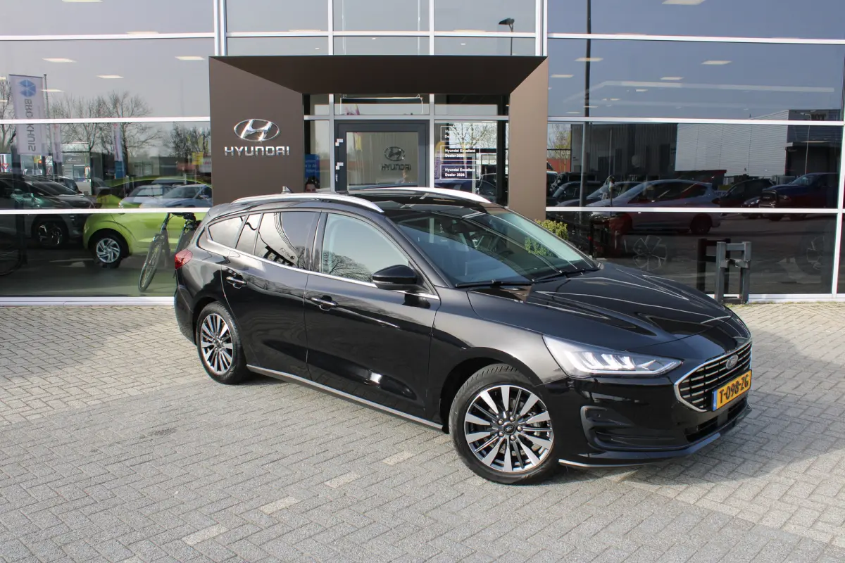 1.0 EcoBoost Hybrid Titanium X | Achteruitrijcamera | Cruise Control | Voorstoelen Verwarmd | Verwarmde voorruit | Achteruitrijcamera | Airco (automatisch) | Alarm klasse 1(startblokkering)