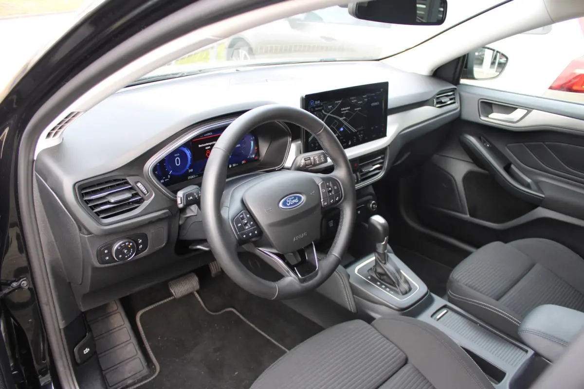 1.0 EcoBoost Hybrid Titanium X | Achteruitrijcamera | Cruise Control | Voorstoelen Verwarmd | Verwarmde voorruit | Achteruitrijcamera | Airco (automatisch) | Alarm klasse 1(startblokkering)
