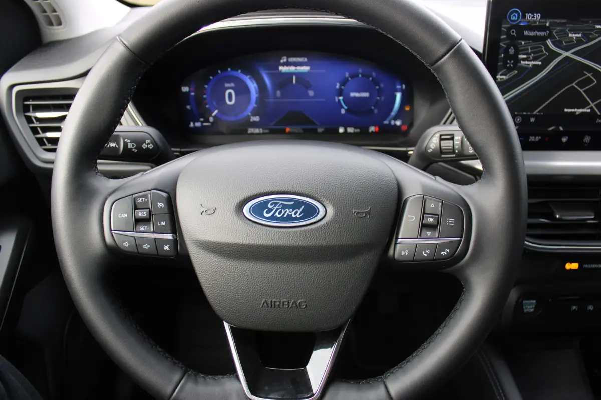 1.0 EcoBoost Hybrid Titanium X | Achteruitrijcamera | Cruise Control | Voorstoelen Verwarmd | Verwarmde voorruit | Achteruitrijcamera | Airco (automatisch) | Alarm klasse 1(startblokkering)