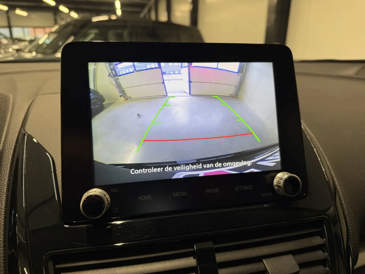 2.4 PHEV Camera/Apple/Android
