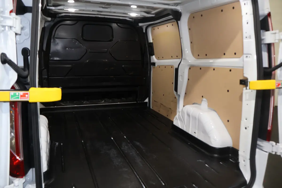 2.0 TDCI 130pk L1 H1 Limited Automaat