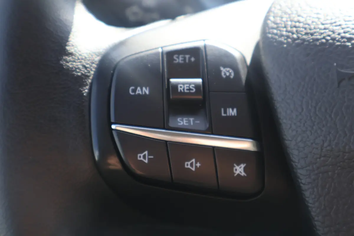 2.0 TDCI 130pk L1 H1 Limited Automaat