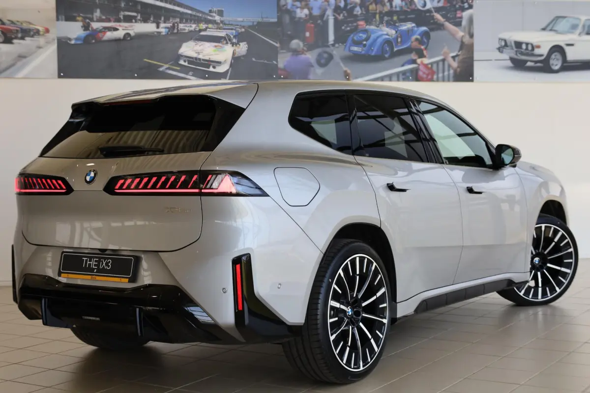 50 xDrive | M Sport Pro | Panoramadak | Head-Up Display | Trekhaak