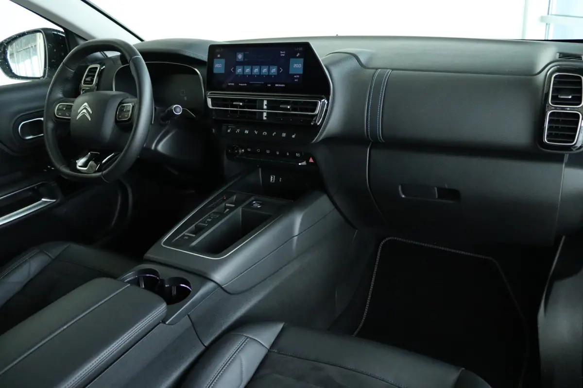1.6 Plug-in Hybrid Shine | Adapt. Cruise | Stoelverwarming | Elektr. klep | Keyless | Navi | Camera | Carplay | Elekt. stoel |