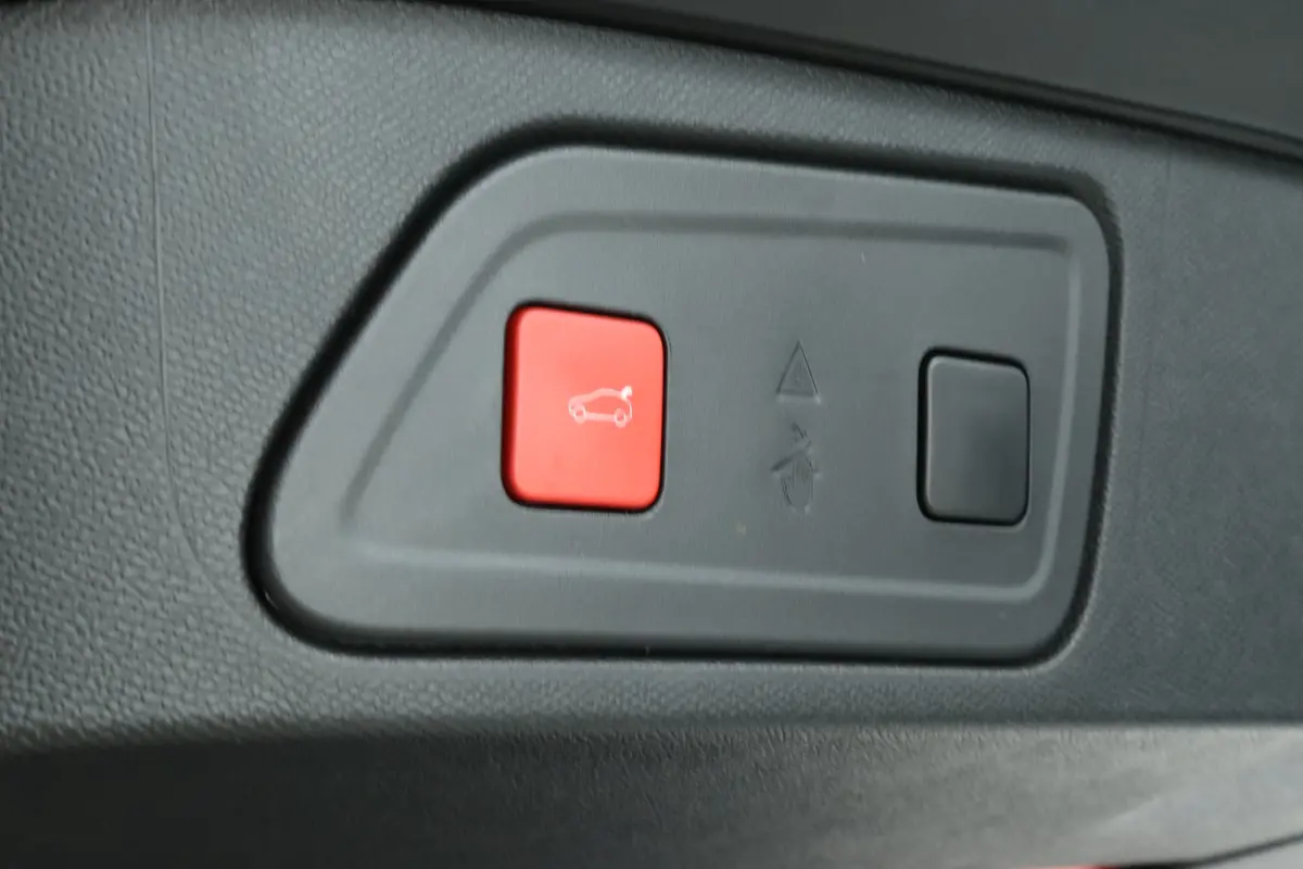 1.6 Plug-in Hybrid Shine | Adapt. Cruise | Stoelverwarming | Elektr. klep | Keyless | Navi | Camera | Carplay | Elekt. stoel |