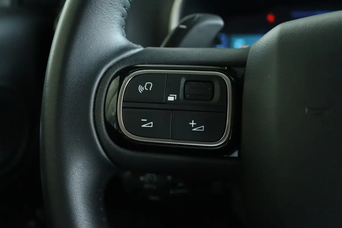 1.6 Plug-in Hybrid Shine | Adapt. Cruise | Stoelverwarming | Elektr. klep | Keyless | Navi | Camera | Carplay | Elekt. stoel |