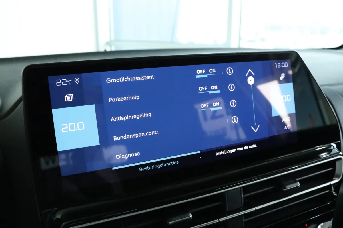 1.6 Plug-in Hybrid Shine | Adapt. Cruise | Stoelverwarming | Elektr. klep | Keyless | Navi | Camera | Carplay | Elekt. stoel |