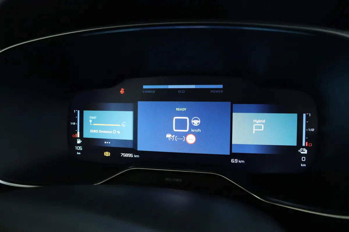 1.6 Plug-in Hybrid Shine | Adapt. Cruise | Stoelverwarming | Elektr. klep | Keyless | Navi | Camera | Carplay | Elekt. stoel |