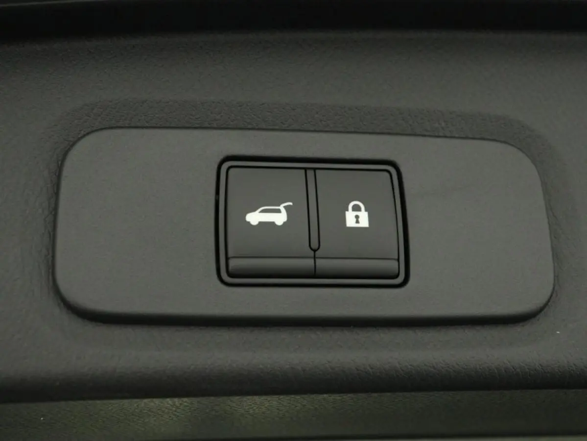 1.3 MHEV Xtronic Tekna Plus | Trekhaak | Panoramadak | Lederen Bekl. | BOSE Audio | Head-Up |