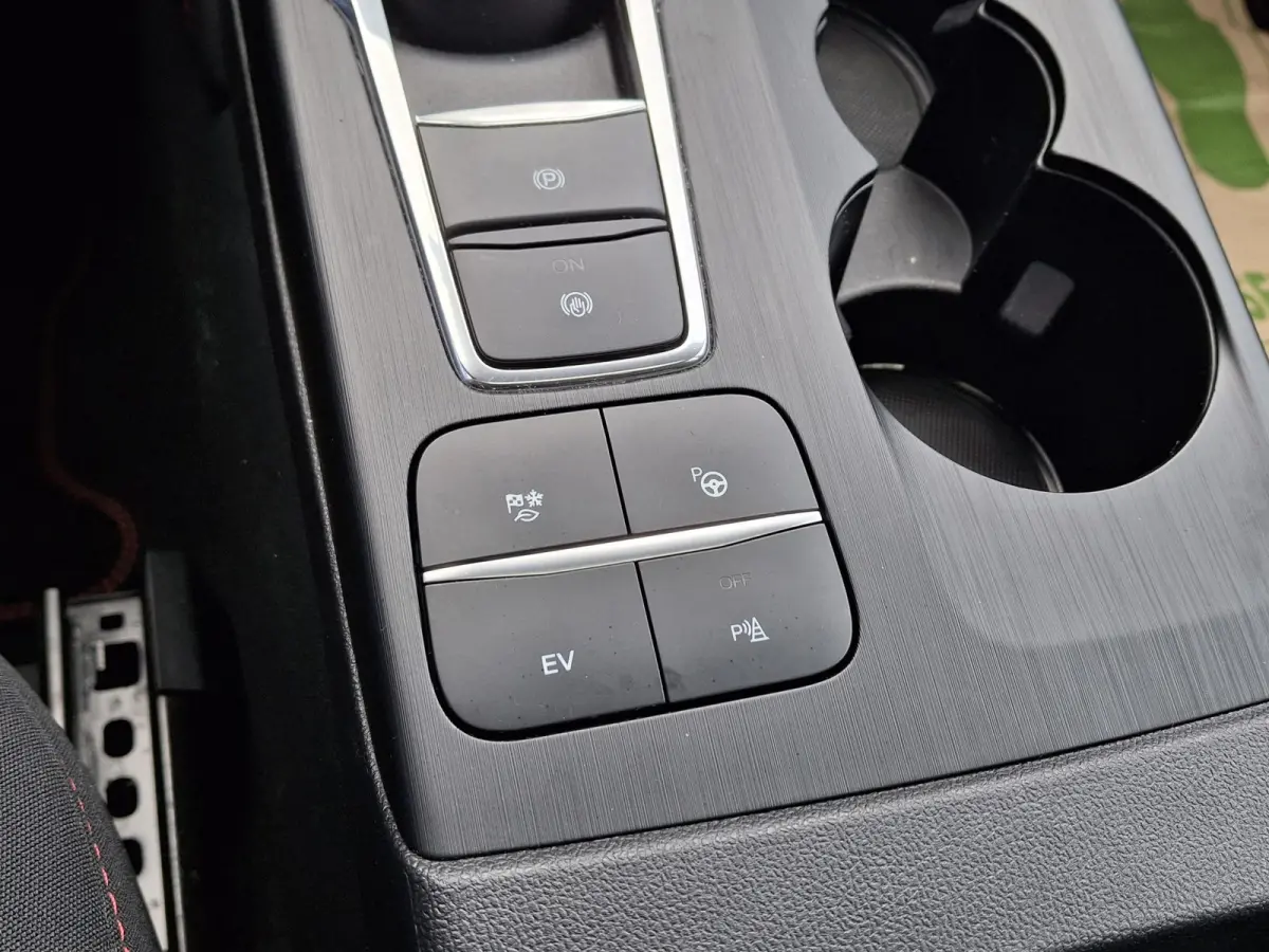 2.5 PHEV ST-Line | Winterpack | Adaptive Cruise | Panoramadak | Camera voor/achter | Dual Climate Control | Parkeerassistentie |