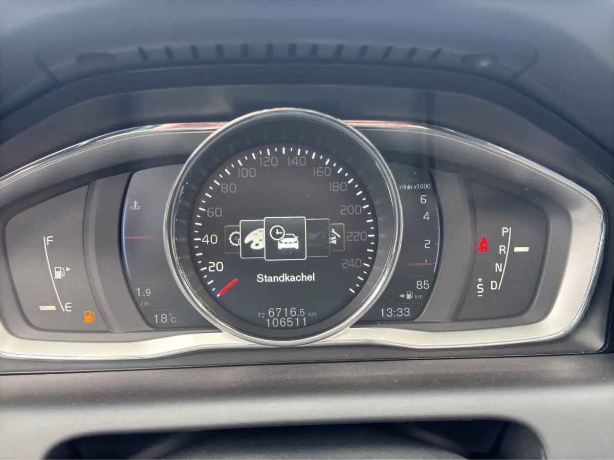 T5 R-Design | Dealer Onderhouden | Stoelverwarming | Standkachel  |  Panoramadak | Parkeersensoren V+A | Parkeercamera |